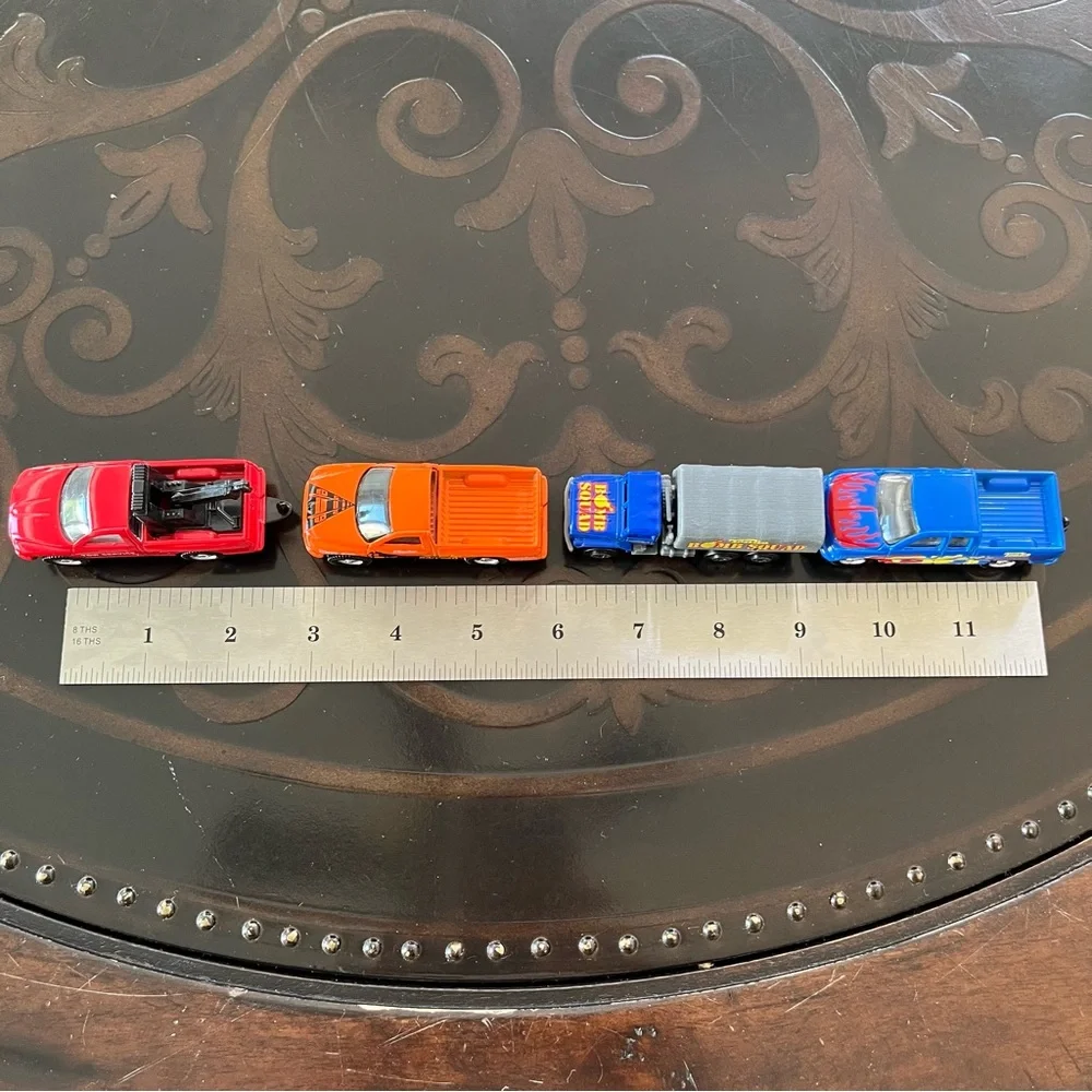 Maisto Pick Up Trucks (41-44)